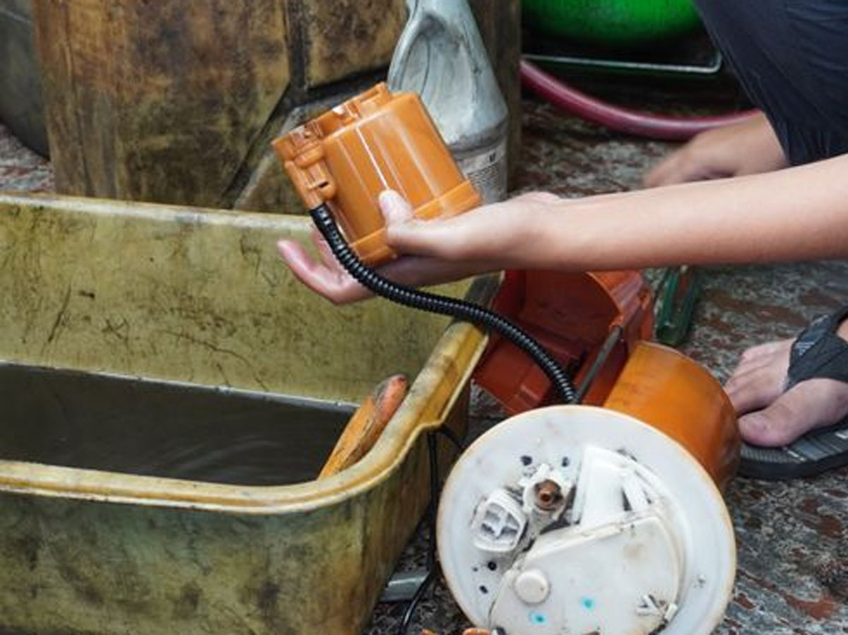 Waspadai Efek Bensin Kotor: Ancaman Tersembunyi Bagi Mesin Kendaraan dan Cara Cerdas Menghindarinya