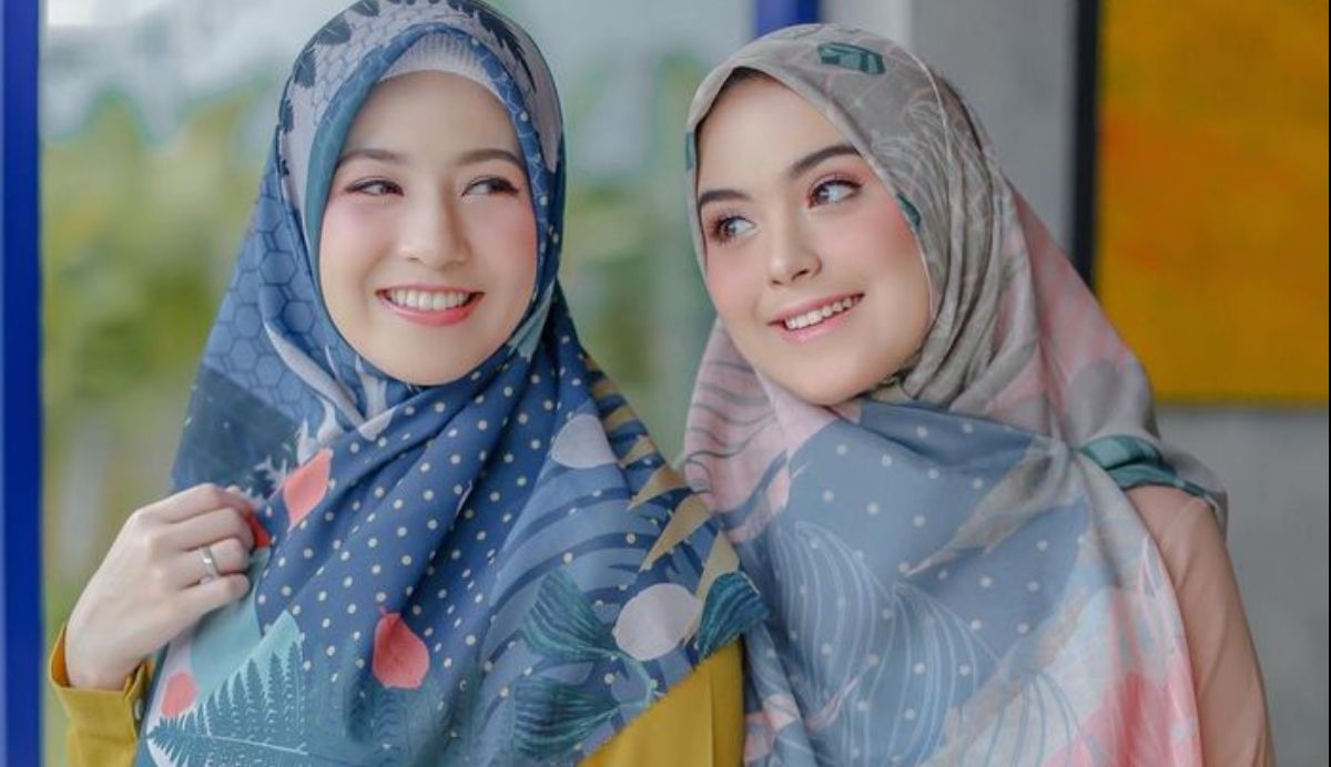 Hijab Pastel: Tren Warna Favorit Natasha Rizky dan Inspirasi OOTD Syar’i yang Elegan!