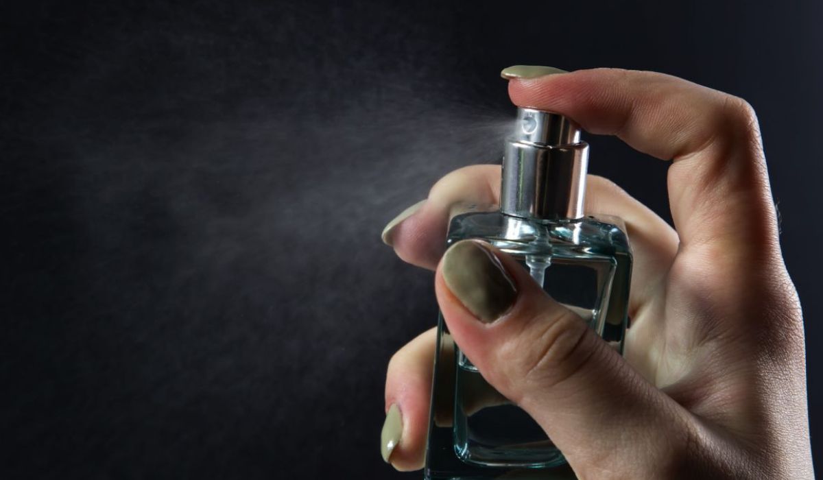 Ini Dia! Cara Mengaplikasikan Parfum dengan Benar agar Aroma Bertahan Sepanjang Hari