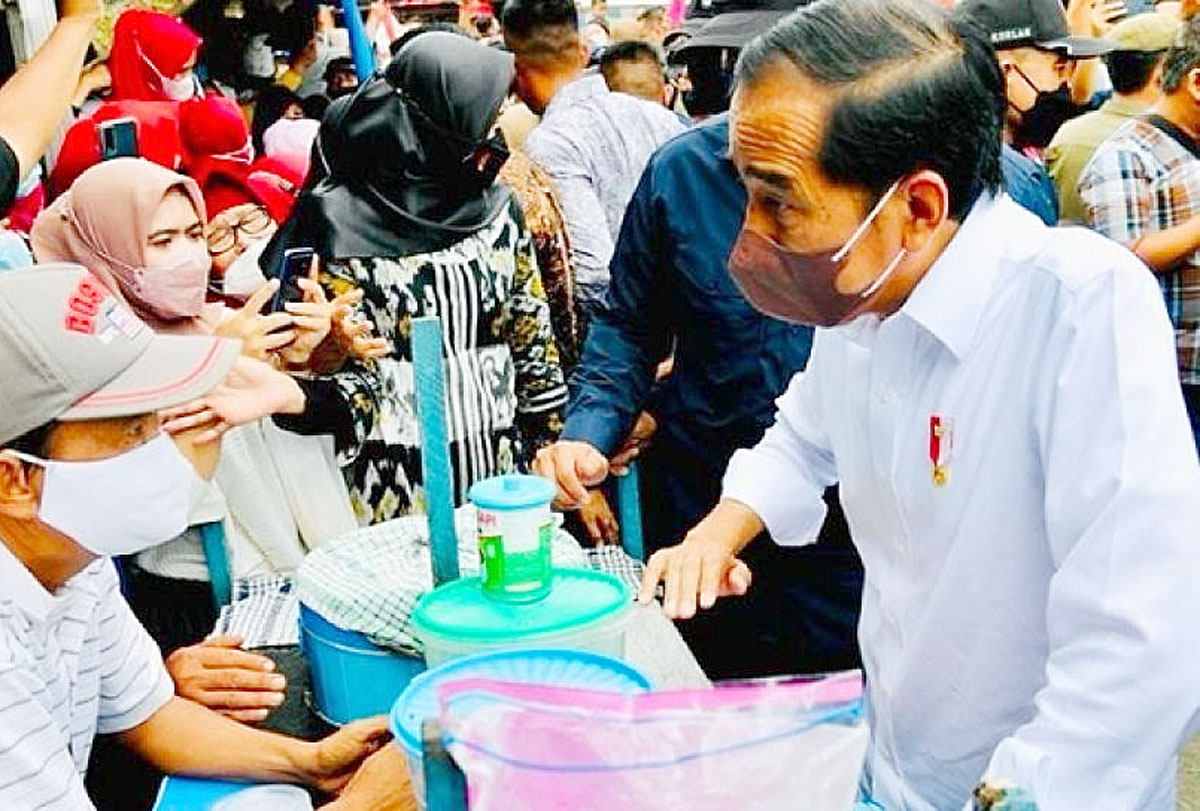 Khawatir! Kunker Pasar Tradisional Sekip Palembang, Jokowi Kaget Harga Cabai, Begini Kata PJ Gubernur Sumsel!