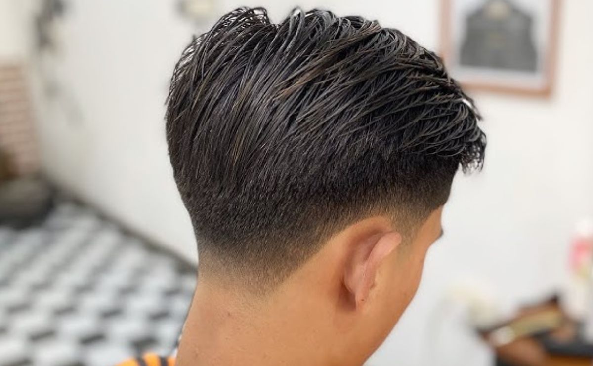 Intip Yuk! Potongan Dua Jari ala Seleb Pria Korea: Gaya Simpel, Maskulin, dan Siap Ditiru!