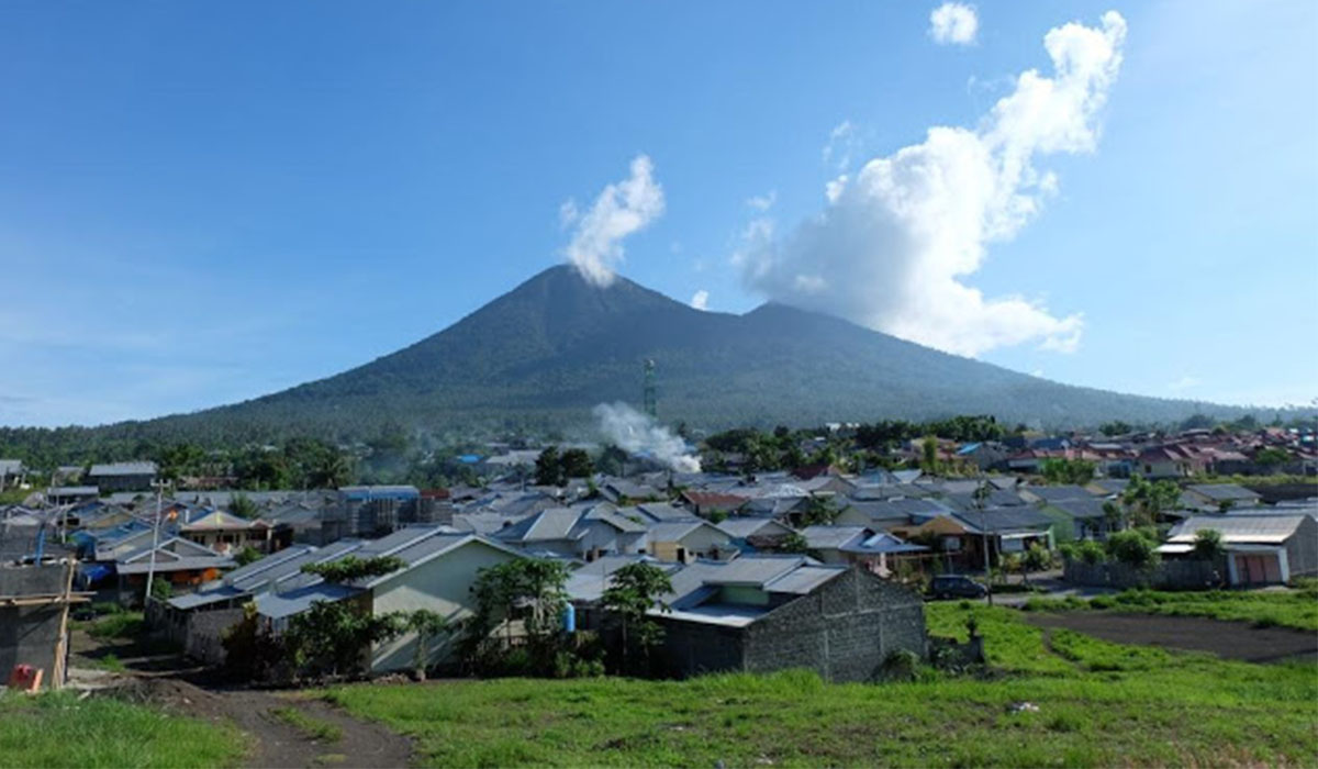 Gunung Dua Saudara di Bitung Sulawesi Utara, Keindahan Alam yang Memukau dan Menarik di Indonesia !