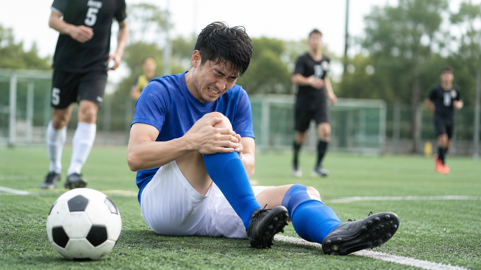 Bermain Lebih Aman, Ini Tips Menghindari Cedera Saat Bermain Sepak Bola