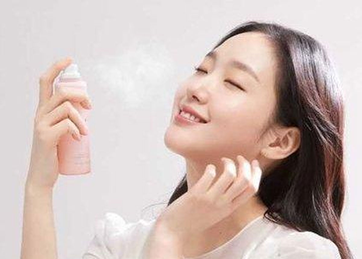 Popularitas Sunscreen Spray di Era Modern: Perlindungan Praktis untuk Kulit Sehat