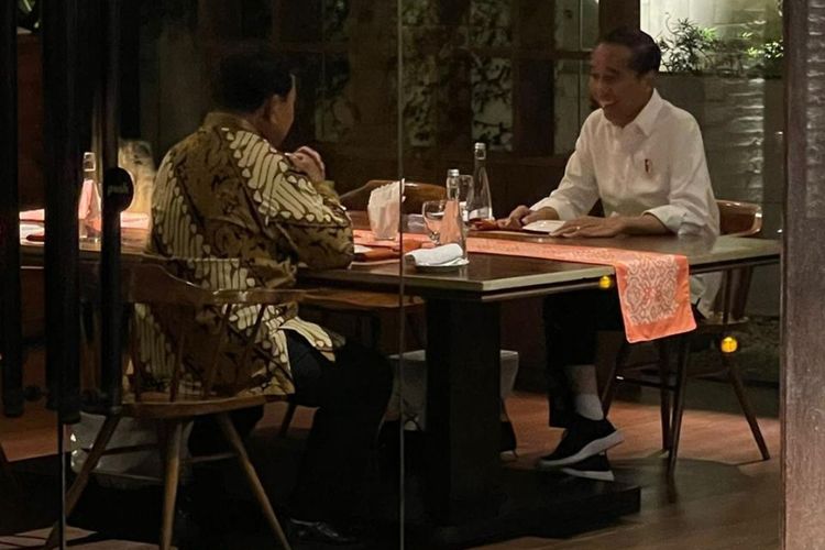 Prabowo-Jokowi Makan Bersama di Tengah Isu Keberpihakan Pilpres.