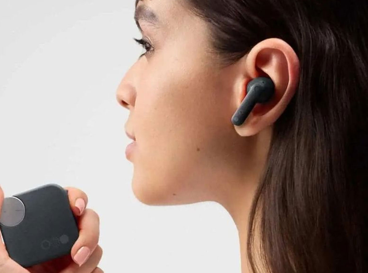 Volume Earphone yang Terlalu Keras, Ancaman untuk Pendengaran dan Otak