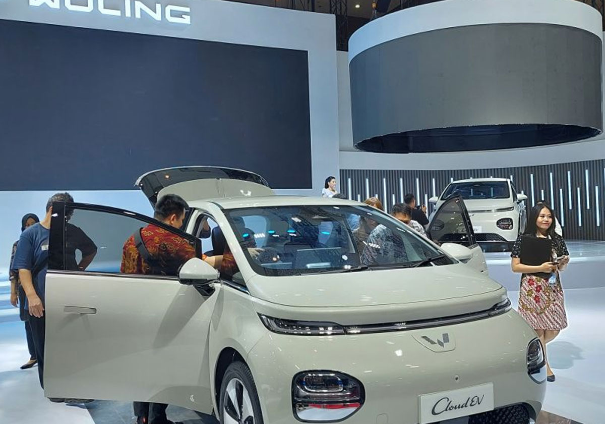 Wuling Luncurkan Cloud EV: Melengkapi Kisah Sukses Mobil Listrik di Indonesia