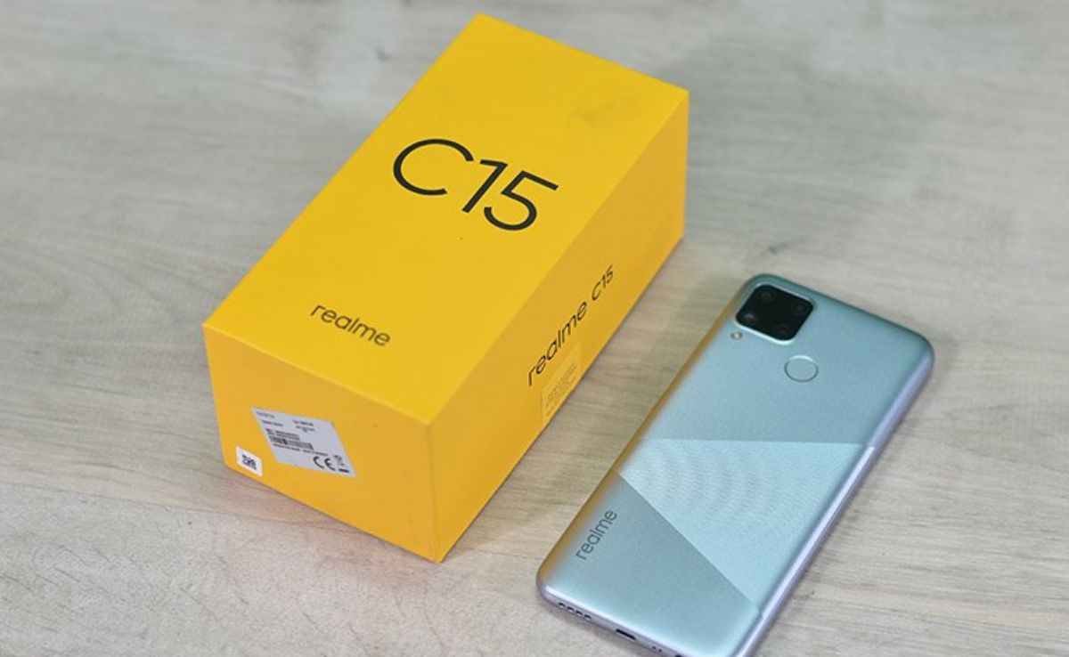 Uji Lapangan: Realme C15 Tahan Tumpahan Air Ringan? Simulasi Komunitas Buktikan Ketangguhannya!