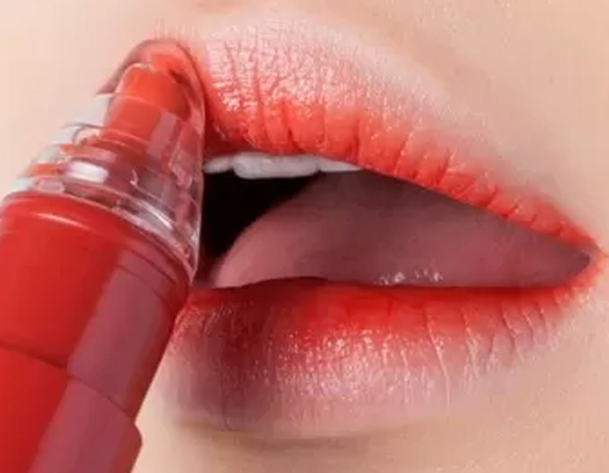 Touch Up Instan di Mana Saja: 3 Lip Tint Mini Travel Friendly untuk Liburan Anda