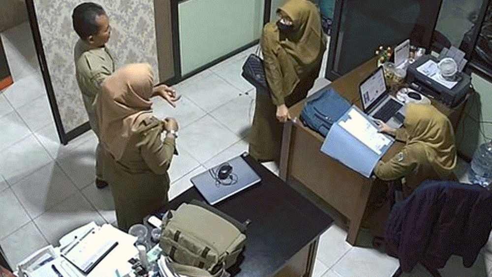 Heboh Wanita di Gresik Tertipu SK ASN Palsu: Berseragam Dinas, Harapan Jadi PNS Sirna Seketika