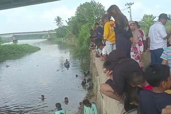 Heboh di Desa Arisan Buntal,OKI: Warga Berebut Harta Karun Emas Batangan di Sungai!