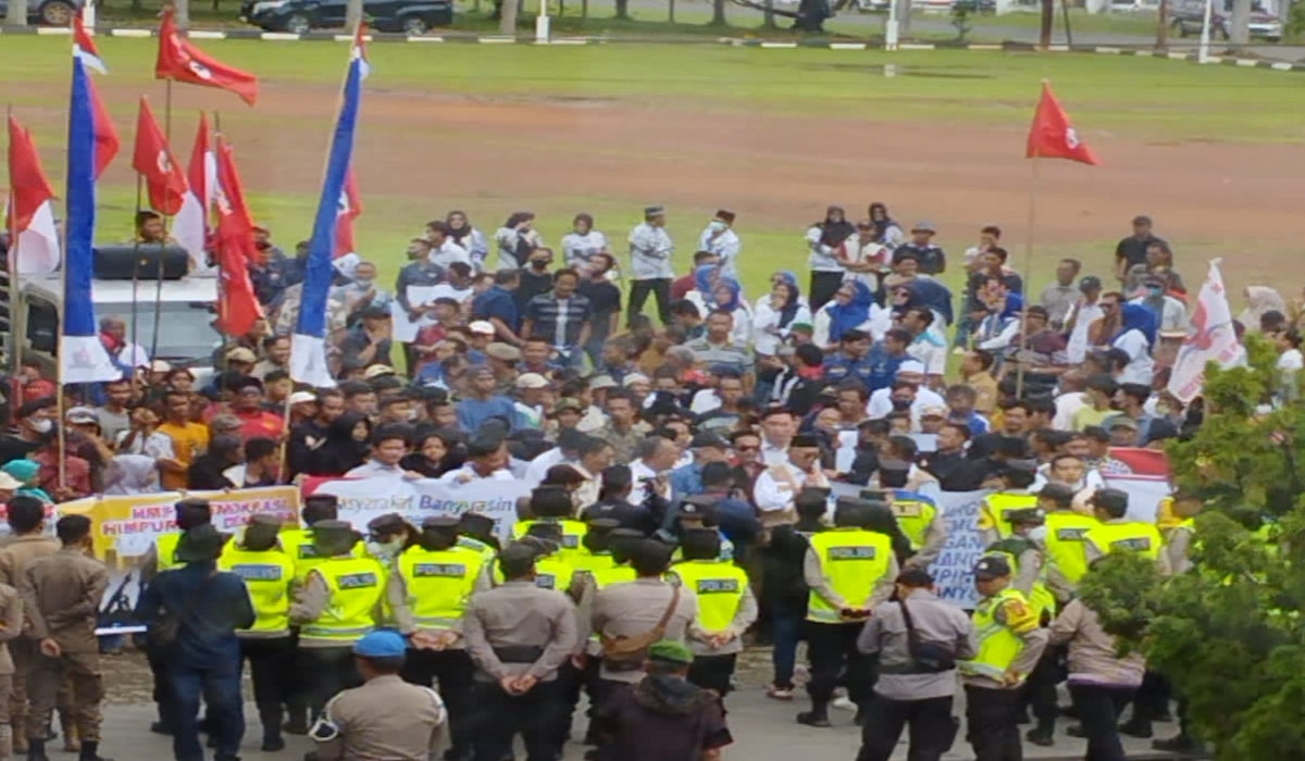 Masyarakat Banyuasin Bersatu Dukung Kinerja PJ. Bupati Dalam Aksi Damai dan Dukungan Massa