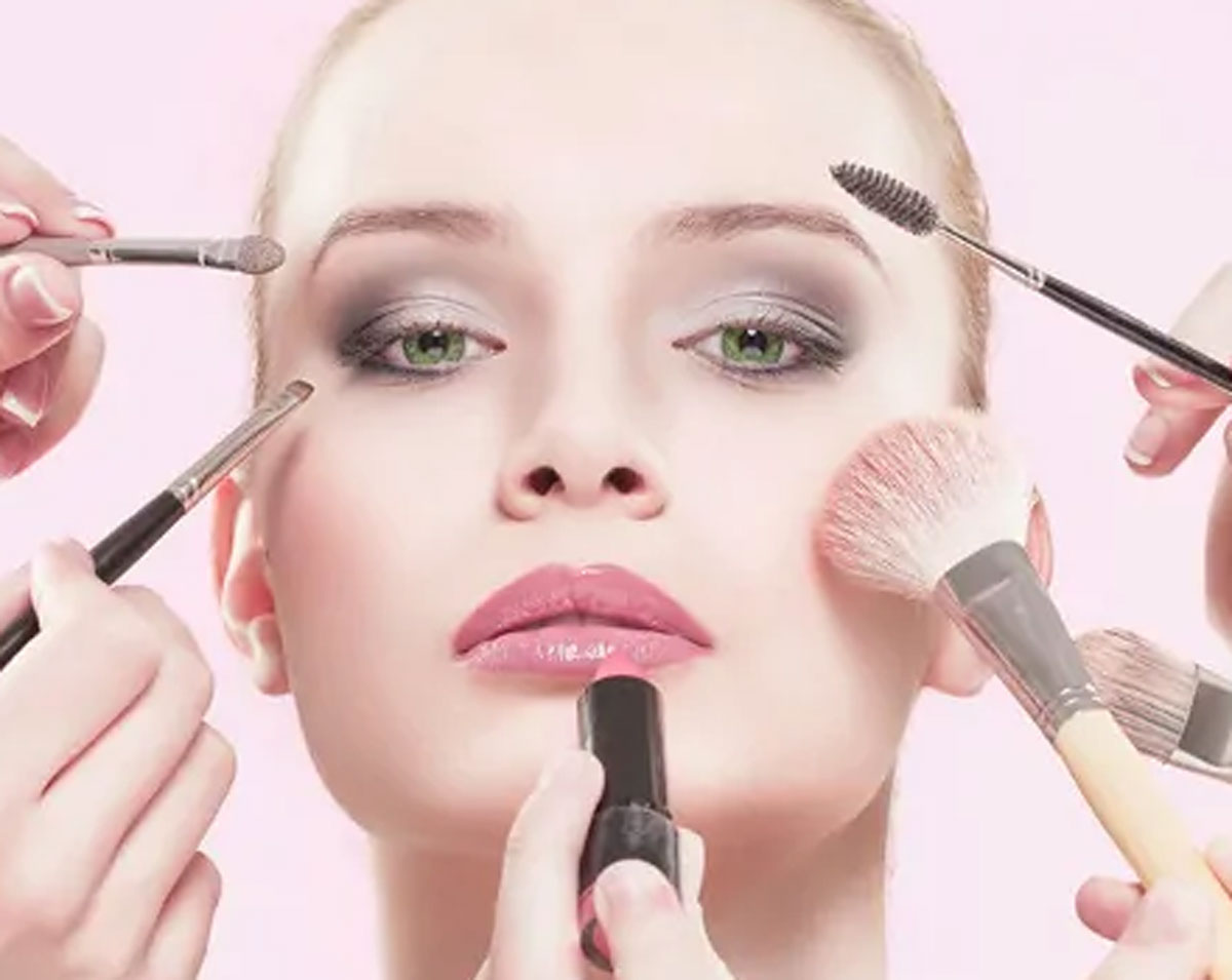  Urutan Pengaplikasian Makeup yang Tepat untuk Hasil Flawless