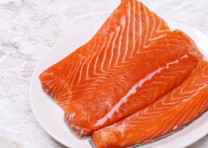 Jaga Ginjal Tetap Sehat dengan Salmon, Si Superfood dari Laut