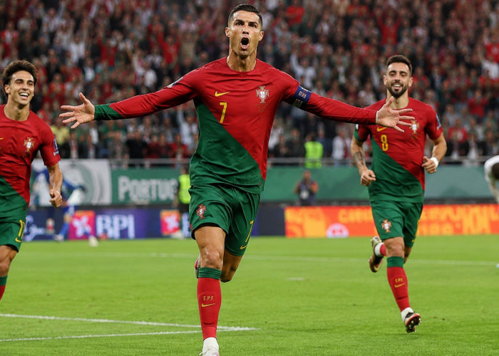 Rekor Baru CR7, Portugal Tampil Tanpa Ampun