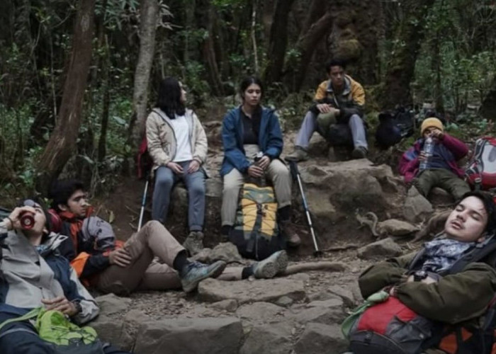 Keren! Petaka Gunung Gede Tembus 2 Juta Penonton dalam 13 Hari, Ini Rahasianya!