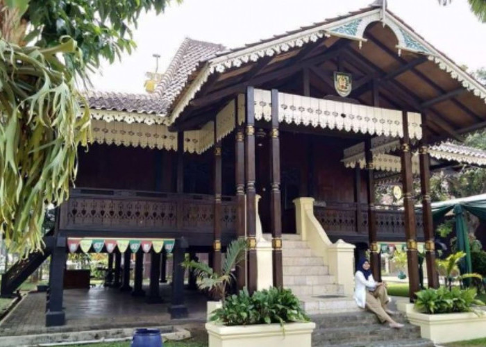 WOW! Iniloh Rumah Spektakuler Yang Terkenal di Sugiwaras Sumatra Selatan, Wajib Anda Kunjungin!