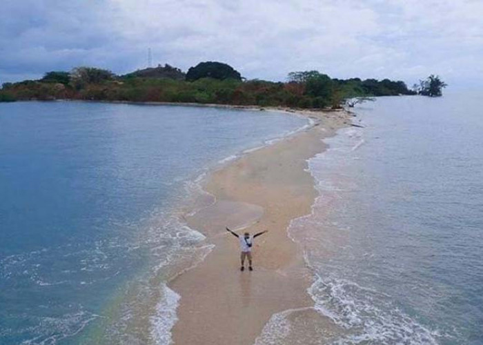 Pulau Maspari: Destinasi Wisata Yang memukau dengan Pantai berpasir putih Dan alamnya yang memikat 