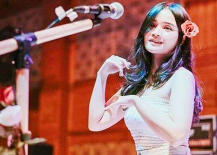 Ungkap! Fakta Menarik Fanny Soegi: Vokalis yang Membawa Nuansa Baru Industri Musik dan Budaya Indonesia