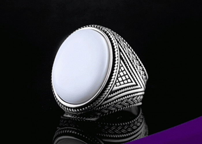 Kol Buntet: Batu Akik Misterius dengan Beragam Manfaat dan Energi Khusus