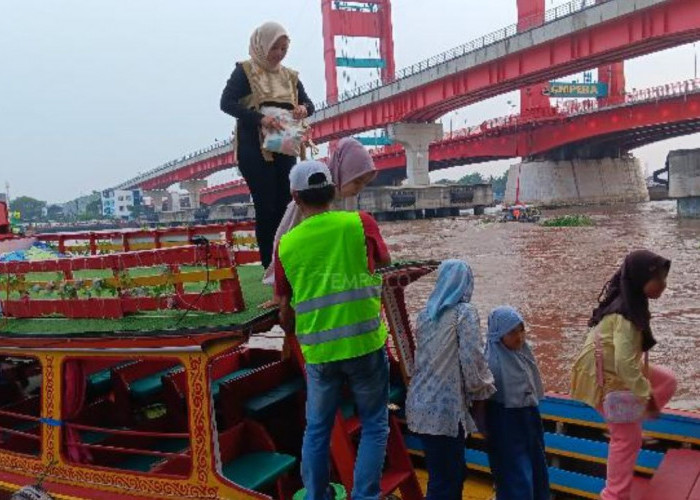 Dua Jembatan, Dua Era: Menjelajah Musi 4 dan Musi 6 dengan Ketek Wisata!