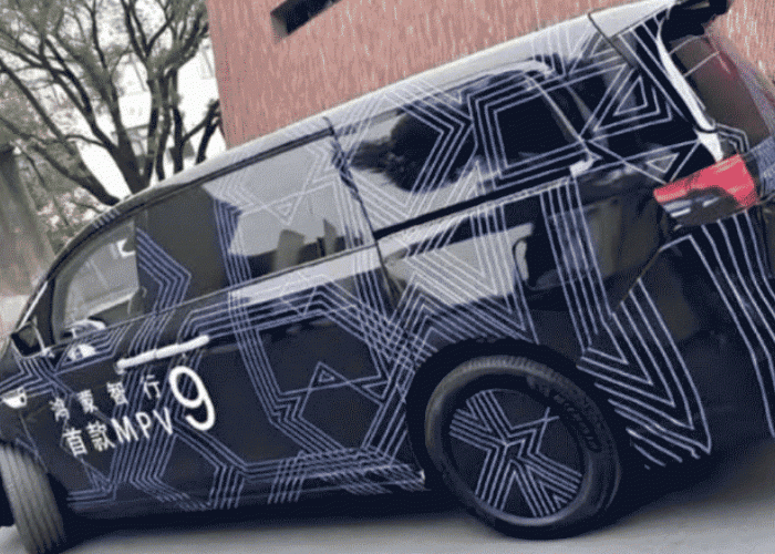 Gegerkan Dunia Otomotif! Huawei Luxeed V9 Resmi Diperkenalkan, MPV Mewah Pertama dengan Teknologi Airbag Helm