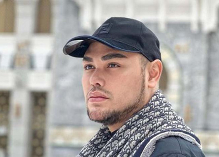 Ivan Gunawan Membawa Busana Muslim ke Panggung Fashion Show Internasional