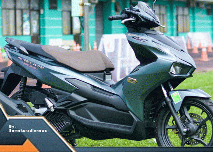 Dibalut Desain Sporty, Honda Air Blade 160 Menjadi Pesaing Serius Yamaha Aerox 155