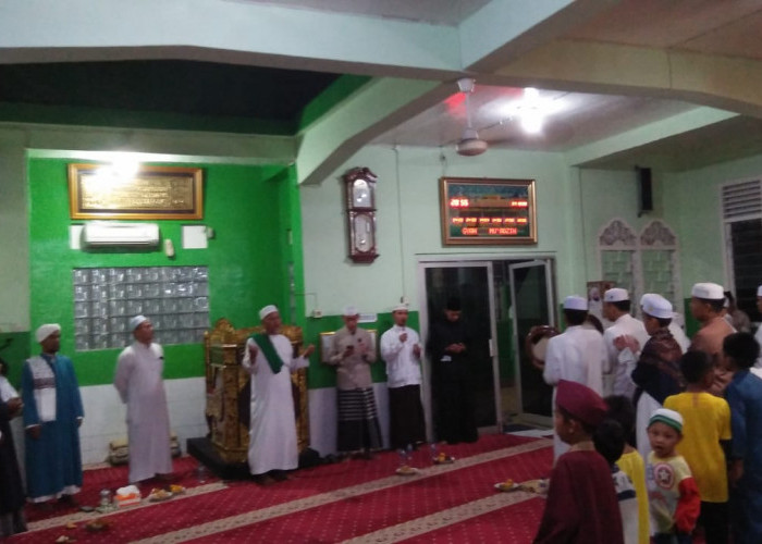 Warga Ujung Tombak Masjid Al-Munawwarah Lorong Limas Jaya Gelar Maulid Nabi Muhammad SAW