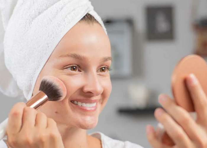 Tampil Cantik Tanpa Kilap: Panduan Memilih Make Up untuk Kulit Berminyak