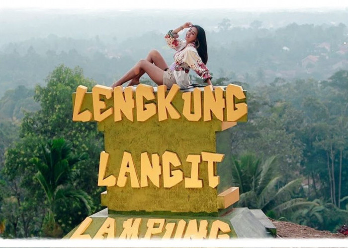 Lengkung Langit Lampung: Bukit Romantis dengan Bonus Spot Foto 'Bikin Jomblo Baper'!