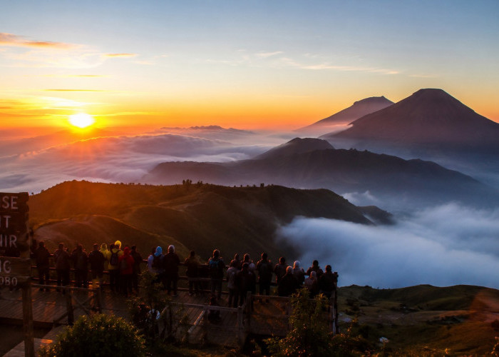 Dieng Selalu Memikat! Negeri di Atas Awan yang Wajib Masuk Daftar Liburan