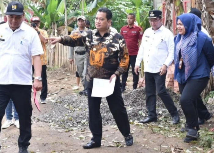 Askolani Tinjau Kampung KB Rimba Balai Masuk Daftar Anugerah Tanda Kehormatan Satyalancana Wirakarya 