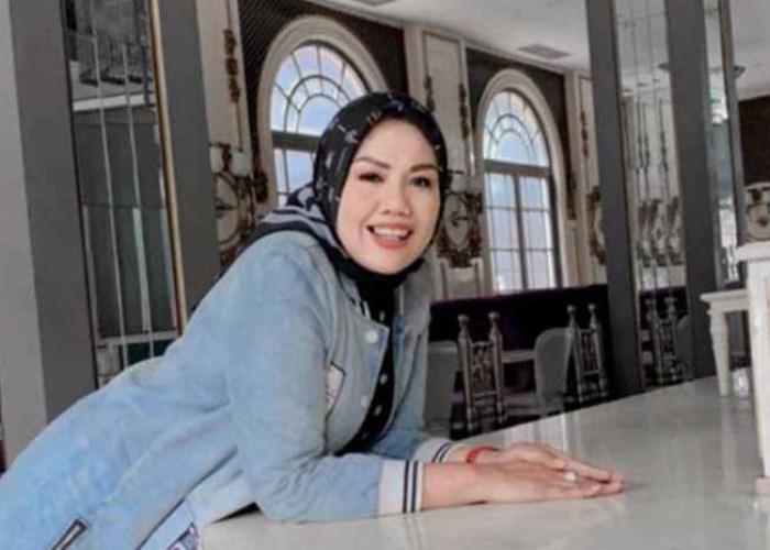 Kisah Cinta Ulfi Damayanti, Putri Elly Sugigi, Menyongsong Pernikahan dengan Pria TNI AL