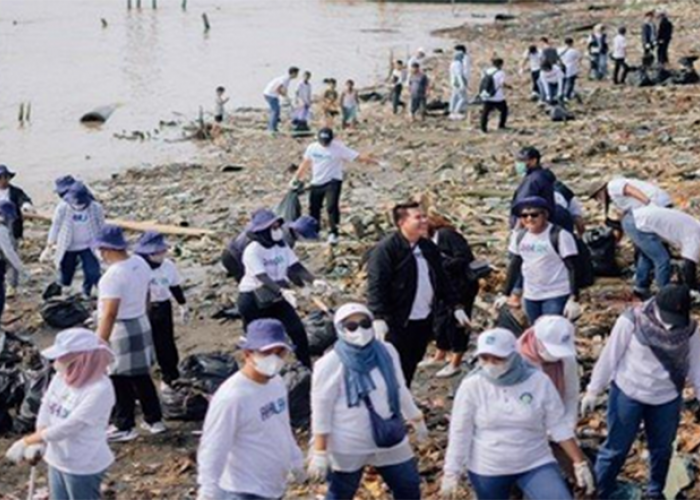 PT Pegadaian dan Nadia Mulya Memimpin Program Memilah Sampah Menabung Emas di Palembang