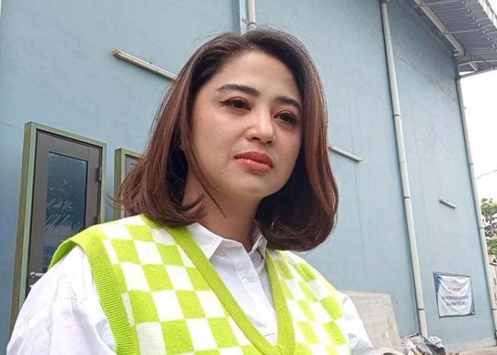 Dewi Perssik Beri Pendapat Tentang Keputusan Lady Nayoan dan Rendy Kjaernett untuk Rujuk