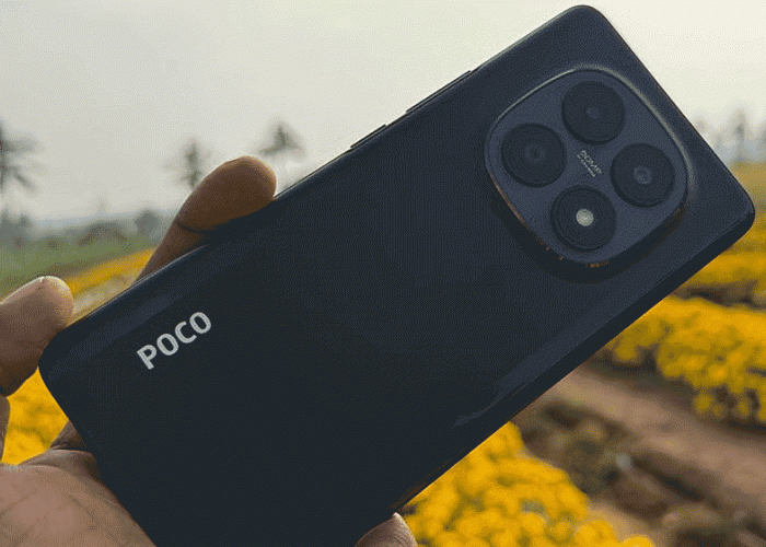 Cuma 2 Jutaan? POCO M8 5G Bawa Layar Curved 3200 Nits yang Bikin HP Flagship Minder