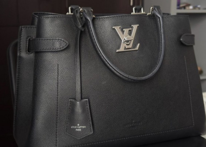 Tas Louis Vuitton Calfskin Lockme Day Noir: Pilihan Cerdas untuk Fashion dan Lingkungan Kamu!