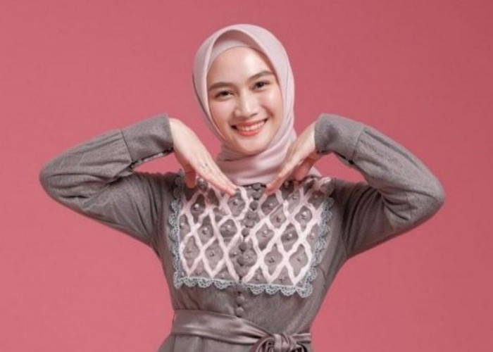 5 OOTD Hijab untuk Datang ke Wisuda Teman: Simpel tapi Tetap Kece!