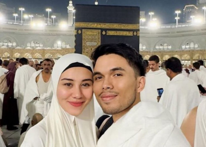 Intip Yuk! Perjalanan Ibadah Umrah Bersama Sahabat Sebelum Pengumuman Kehamilan Thariq & Aaliyah Massaid