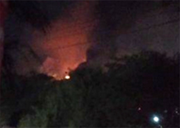 Berita Terkini! Kebakaran Muncul Dari Atap Conveyor Gallery Pabrik Pusri Palembang, Operasional Tetap Normal