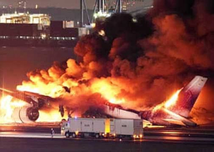 Breaking News : Usai Gempa, Jepang Alami Tragedi Pesawat Terbakar Dahsyat.