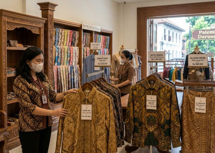 Elegan dan Berkarakter: Daftar Merek Batik Pria Lengkap dengan Rincian Bahan