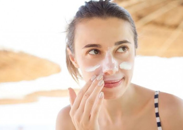 Dua Area Tubuh Ini Sering Terlupakan Saat Pakai SPF, Padahal Sangat Penting