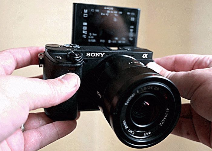 Rekomendasi Kamera Vlogging 2025–2026: Sony A6400 Masih Jadi Juara di Kelas Harga Terjangkau!