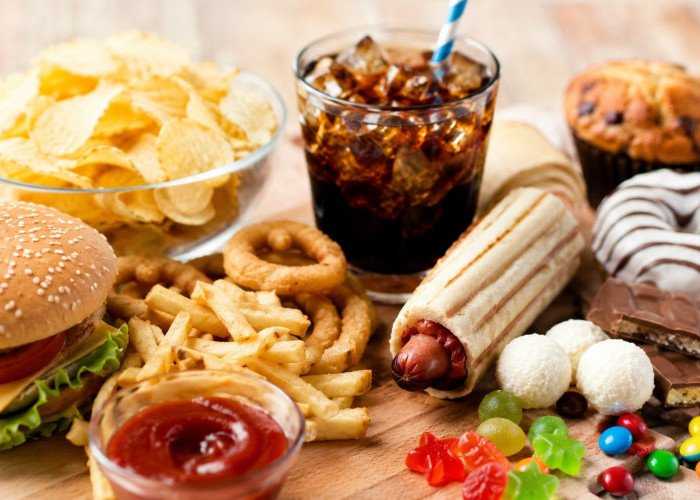 Jangan Sampai Salah Makan! Ini Daftar Makanan dan Minuman yang Perlu Dihindari