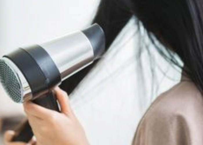 Rahasia Mengeringkan Rambut: Langkah Penting Menuju Rambut Panjang yang Sehat