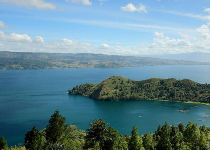 Pesona Danau Toba: Destinasi Ikonik Sumatera Utara yang Memikat Hati