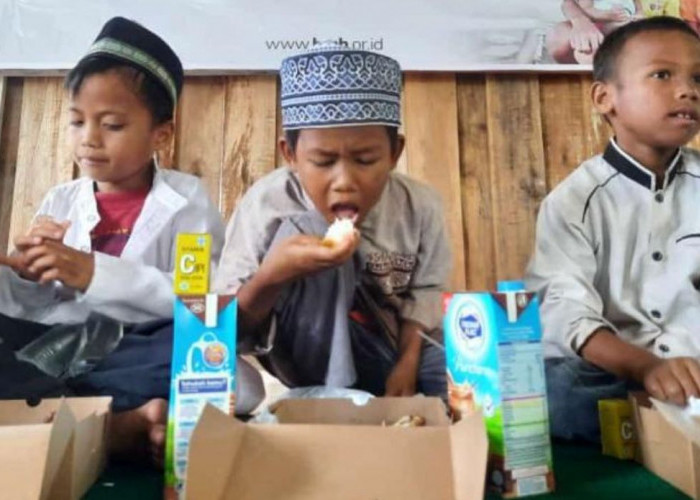 Wah! Berkah Ganda Nih: Pemenuhan Gizi Anak dan Pemberdayaan Masyarakat Lokal!