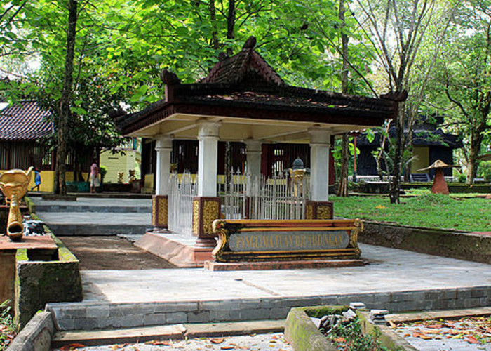 Bukit Siguntang: Jejak Sejarah dan Keindahan Alam di Tanah Palembang